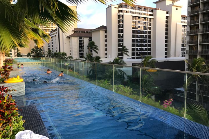 Trump Tower Waikiki Pool