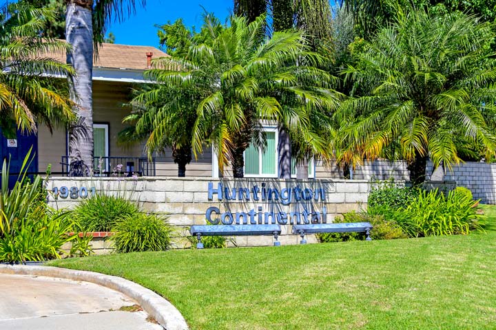 Huntington Continental Community In Huntington Beach, California